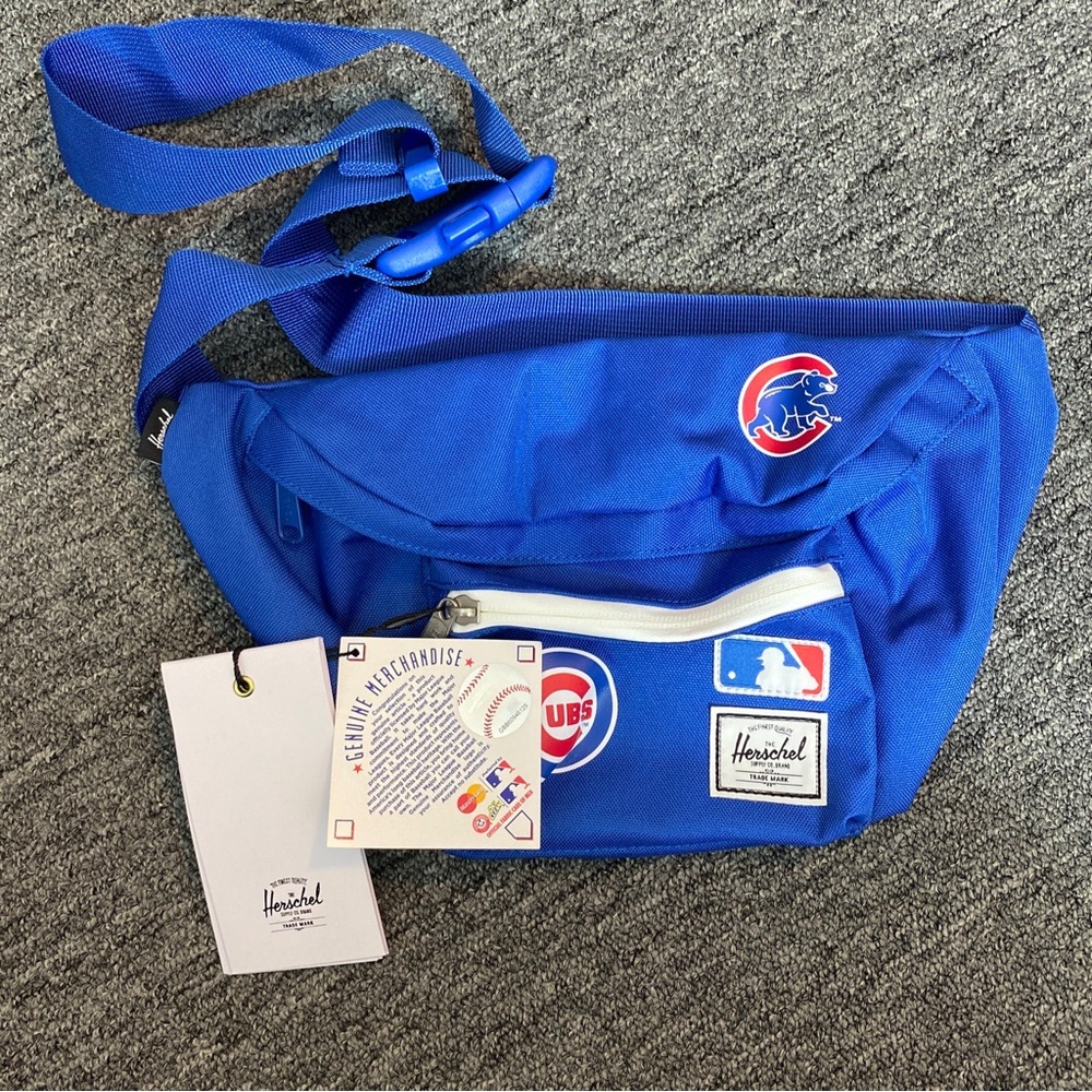 New with tags Chicago Cubs blue Herschel Heritage Fanny Pack Crossbody bag